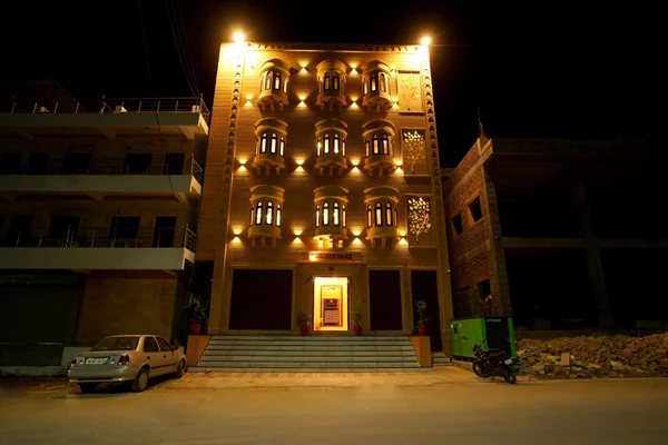 Hotel Vivan Palace